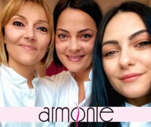 estetiste si fanno un selfie | Ayurway